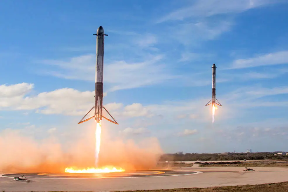 Falcon Heavy Booster Landing at first mission